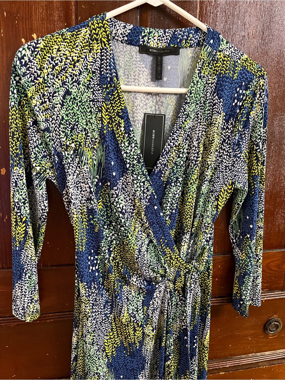 NWT BCBGMaxAzria floral leaves Abstract stretch Wrap Dress